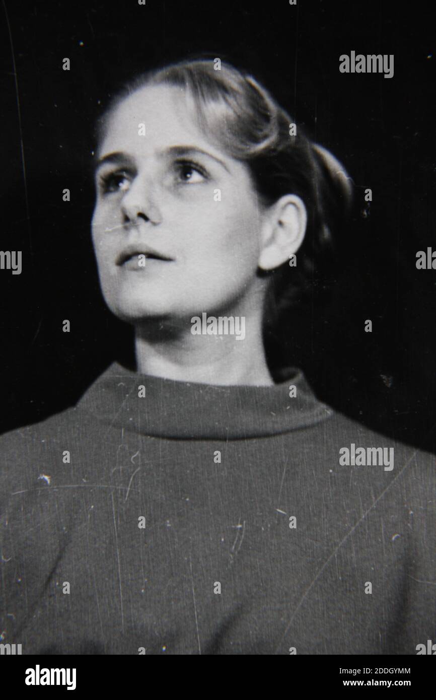 Fine 1970s vintage black and white photography of a head shot of a ...