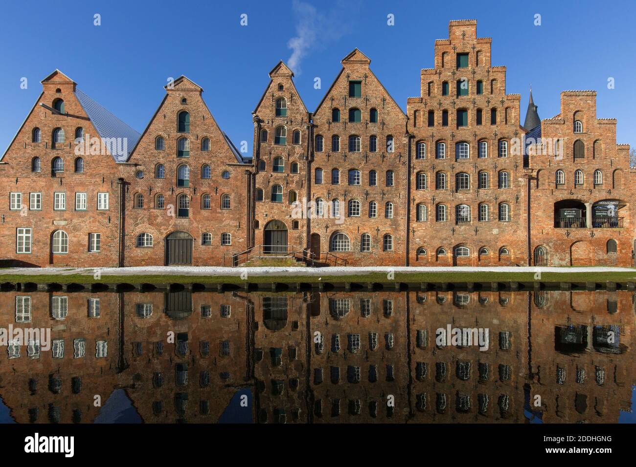Salzspeicher / salt storehouses in winter along the Upper Trave River in the Hanseatic town Lübeck / Luebeck, Schleswig-Holstein, Germany Stock Photo