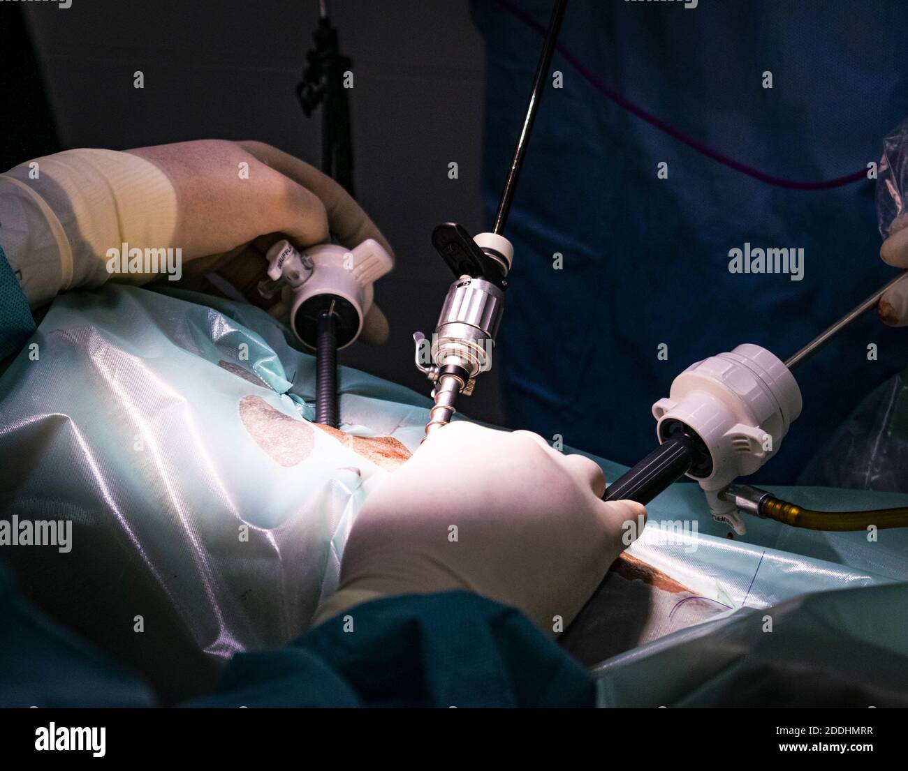 Doctors hands hi-res stock photography and images - Alamy