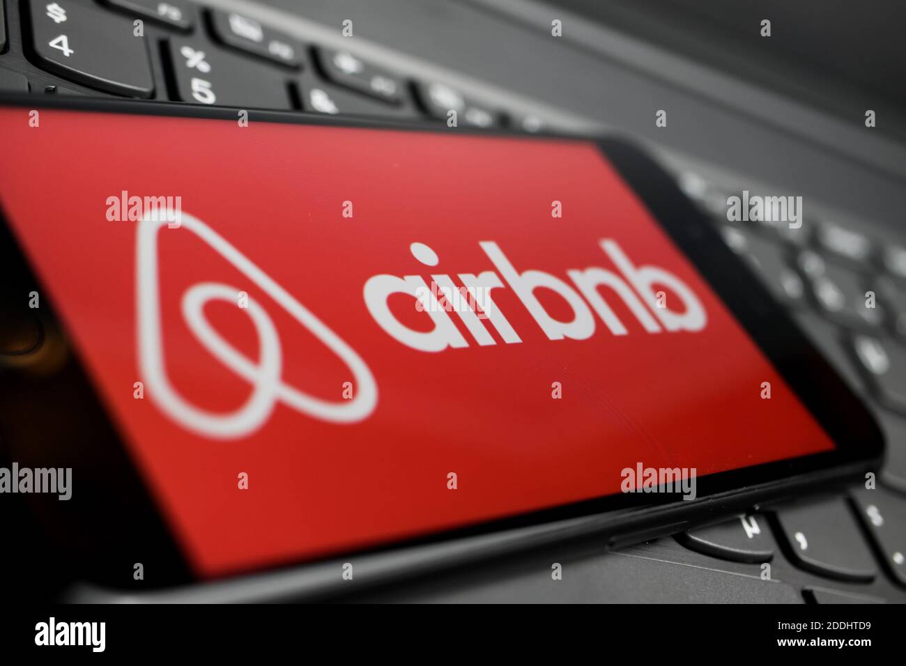 Airbnb logo hires stock photography and images Alamy