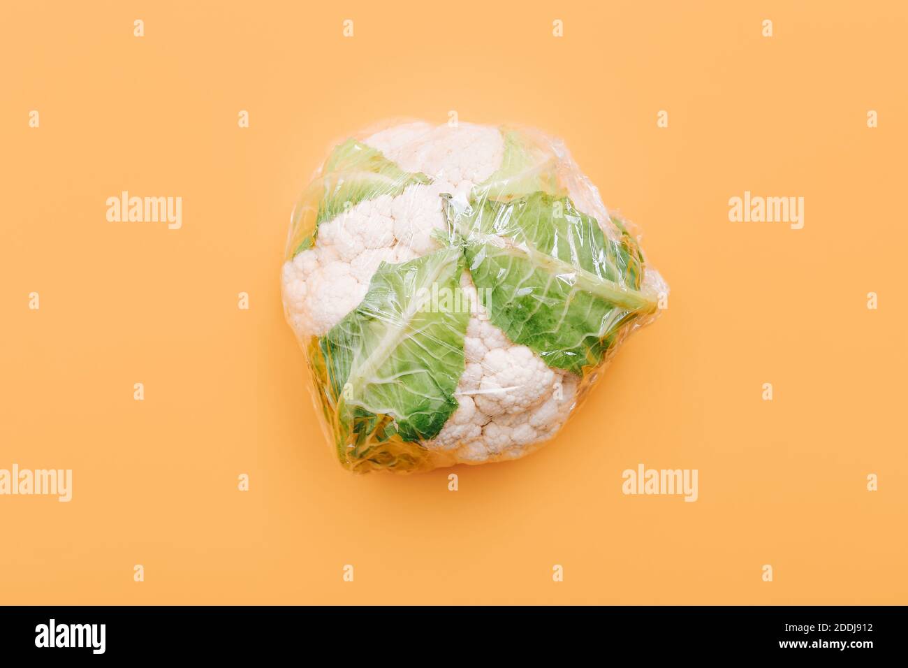 Plastic wrap food hi-res stock photography and images - Alamy