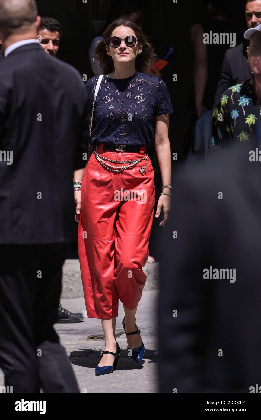 Marion Cotillard leaves the Chanel Haute Couture Fall/Winter 2019-2020 ...