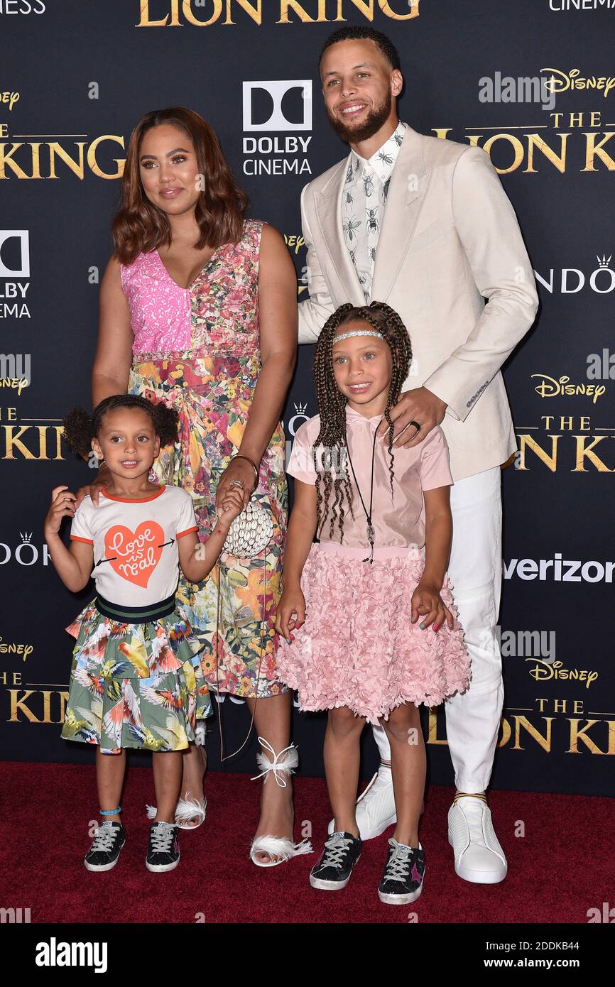 Ryan Curry, Ayesha Curry, Riley Curry, and Stephen Curry attend the ...