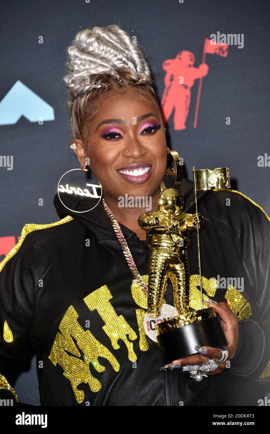 Rapper Missy Elliott – Age, Wealth & Celebrity Life