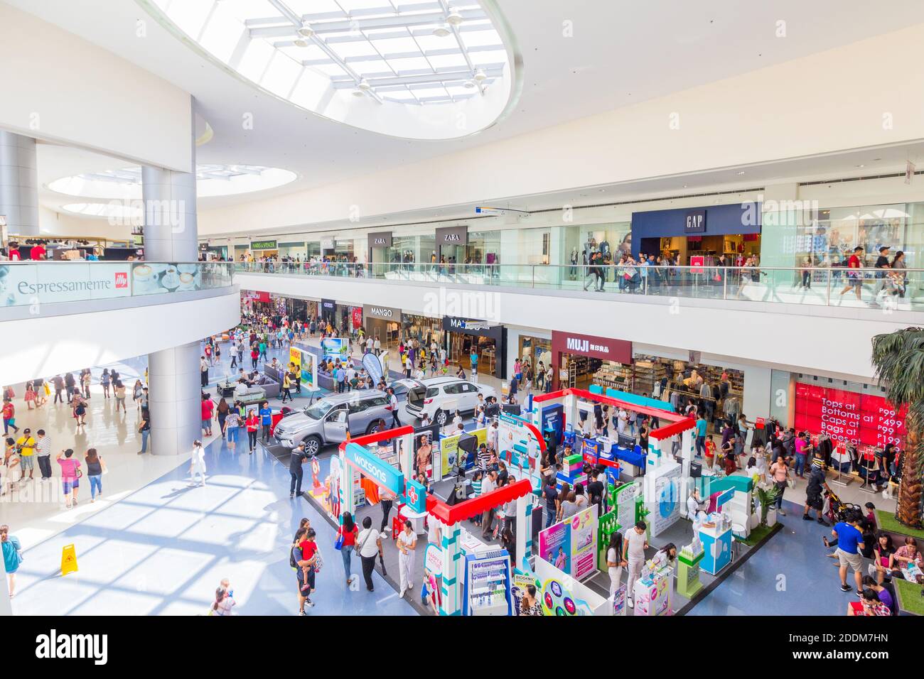 A crowded mall in Manila, Philippines Stock Photo