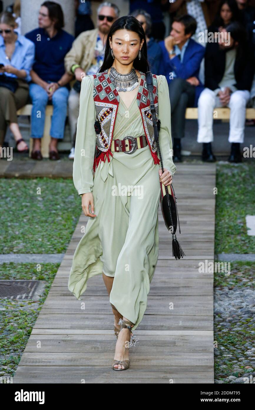 A model walks the runway of the Etro Fashion Show during the Milan