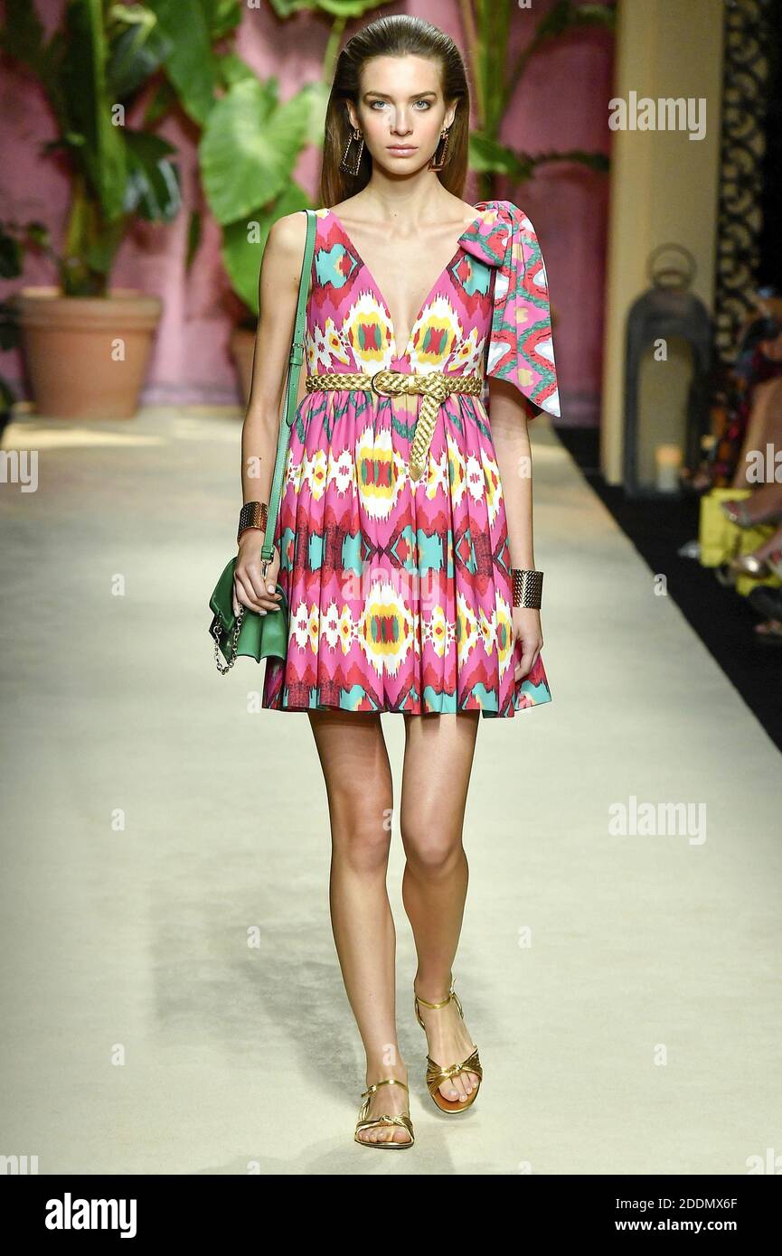 A model walks the runway at the Luisa Spagnoli show during the Milan  Fashion Week Spring/Summer 2020 on September 20, 2019 in Milan, Italy.  Photo by Alain Gil-Gonzalez/ABACAPRESS.COM Stock Photo - Alamy