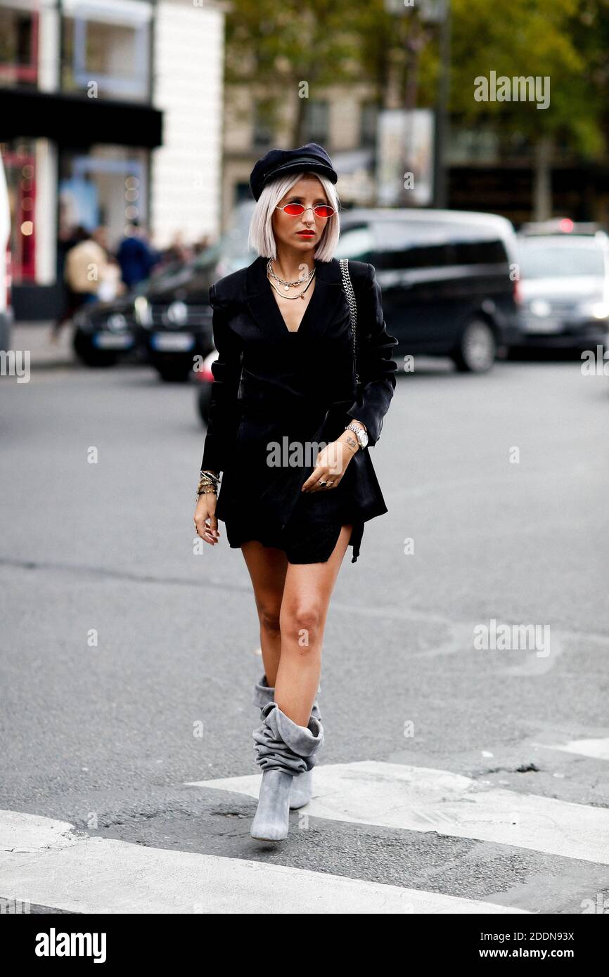 Street style, Camille Callen arriving at Balmain Spring-Summer 2020  ready-to-wear show, held at Opera Garnier, Paris, France, on September 27,  2019. Photo by Marie-Paola Bertrand-Hillion/ABACAPRESS.COM Stock Photo -  Alamy