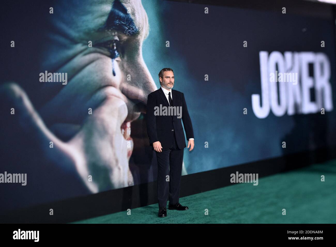 joaquin phoenix joker premiere