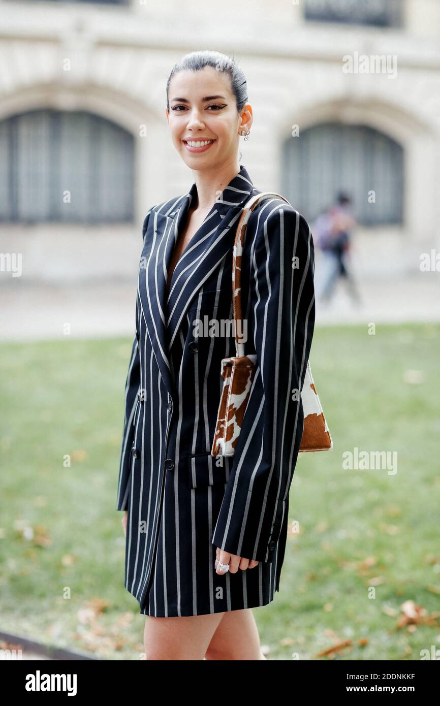 Street style, Camila Coutinho arriving at Elie Saab Spring-Summer 2020  ready-to-wear show, held at Pavillon Ledoyen, Paris, France, on September  28, 2019. Photo by Marie-Paola Bertrand-Hillion/ABACAPRESS.COM Stock Photo  - Alamy