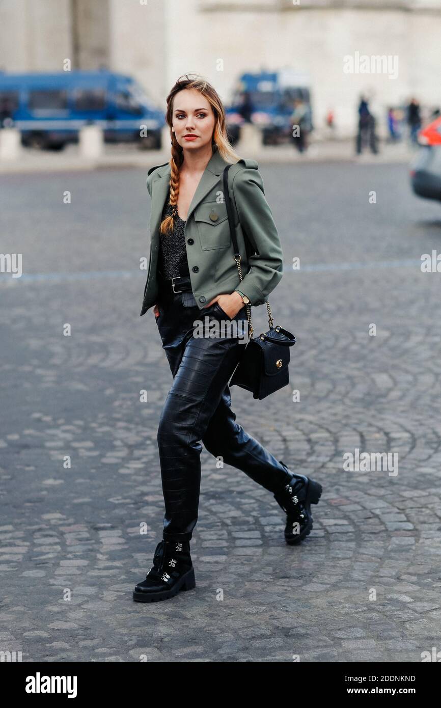 Street style, Pop Smoke arriving at Louis Vuitton Fall Winter 2020-2021  Menswear show, held at Jardin des Tuileries, Paris, France, on January 16,  2020. Photo by Marie-Paola Bertrand-Hillion/ABACAPRESS.COM Stock Photo -  Alamy