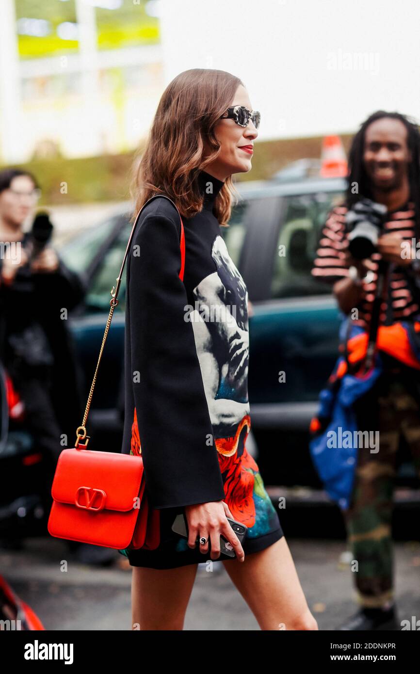 Street style, Alexa Chung arriving at Valentino Spring-Summer 2020  ready-to-wear show, held at Invalides, Paris, France, on September 29th,  2019. Photo by Marie-Paola Bertrand-Hillion/ABACAPRESS.COM Stock Photo -  Alamy