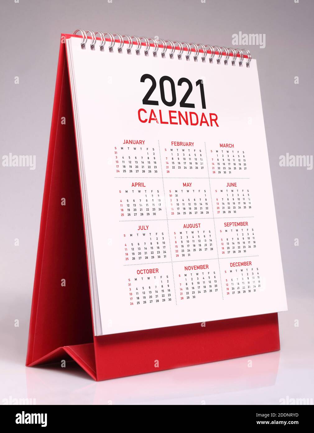 Simple desk calendar for year 2021 Stock Photo - Alamy