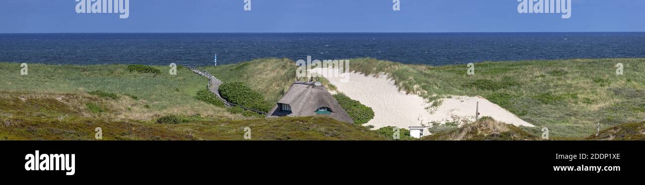 geography / travel, Germany, Schleswig-Holstein, isle Sylt, thatched-roof house on beach of Kampen, Additional-Rights-Clearance-Info-Not-Available Stock Photo