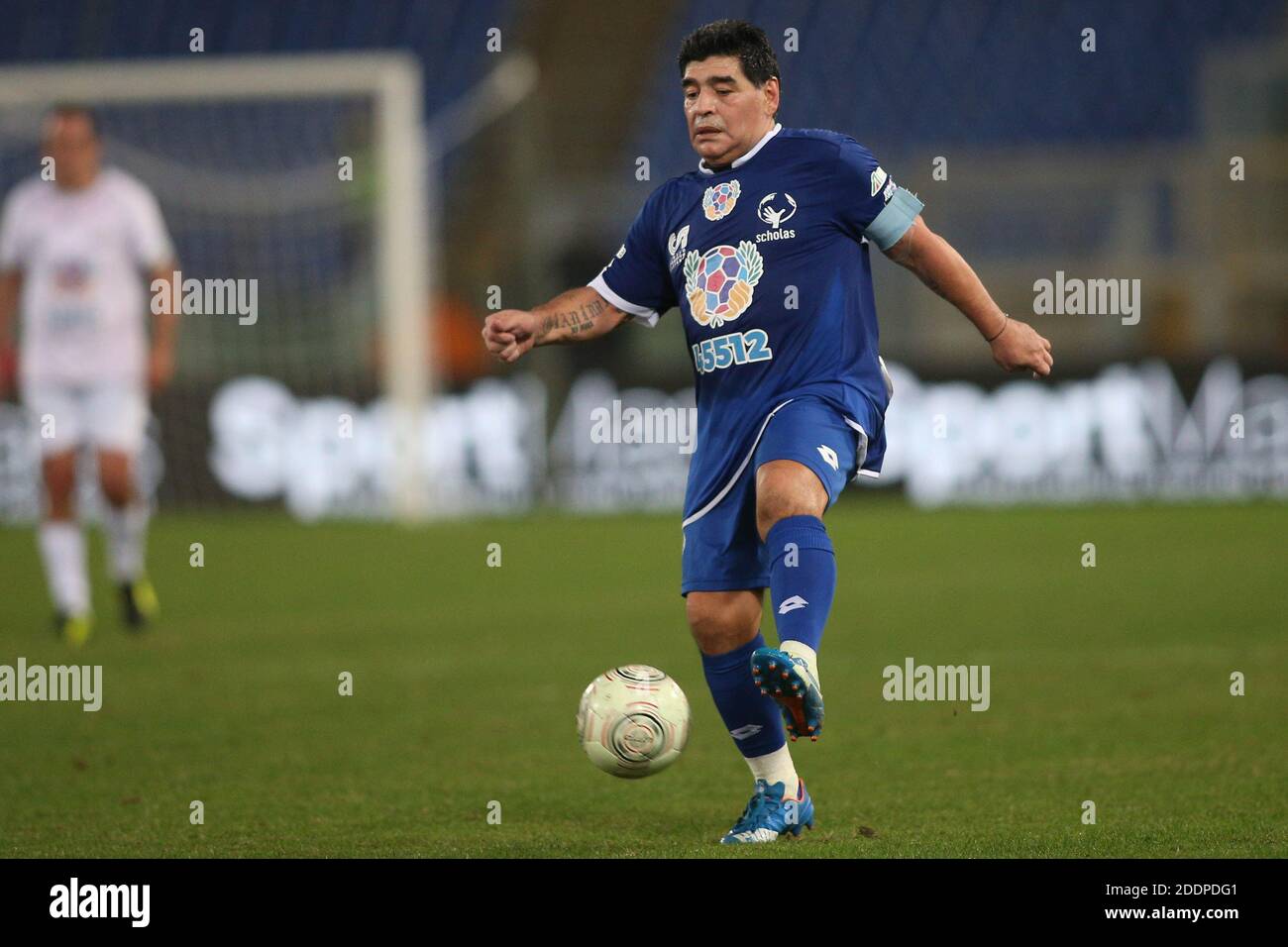 Rome, Italy - 12/10/2014: Diego Armando Maradona in action during the  friendly match "United for Peace" dedicated to Pope Francis at the Olympic  stadium in Rome Stock Photo - Alamy