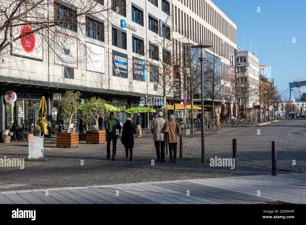 Leere Innestadt in der Landeshauptstadt Kiel während das Corona Lockdowns Stock Photo
