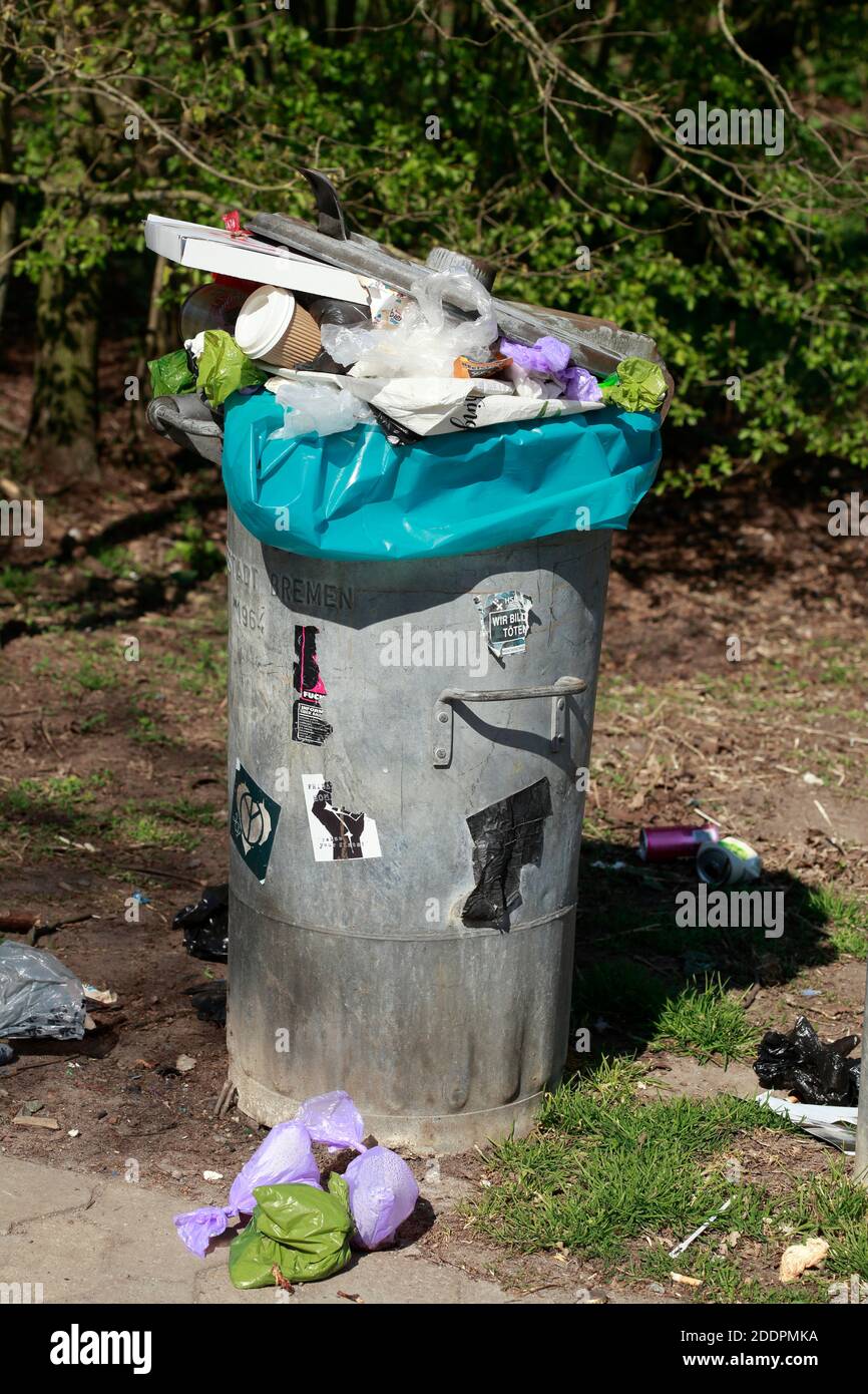 Litter garbage can hires stock photography and images Alamy