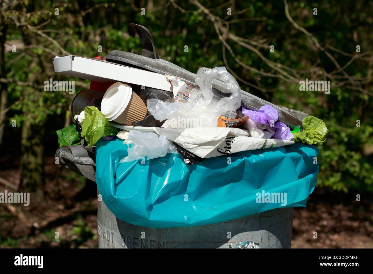 Litter garbage can hires stock photography and images Alamy