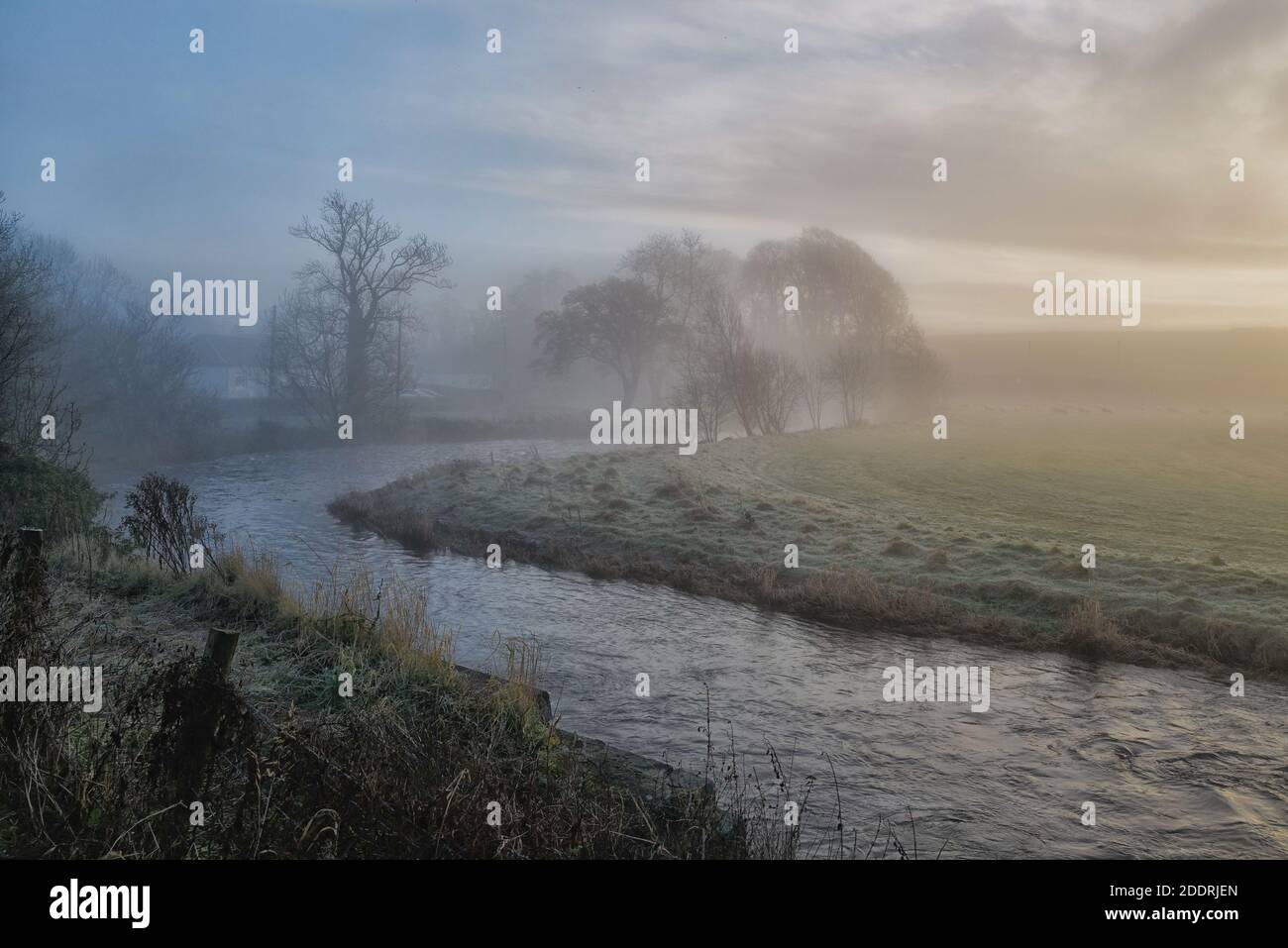 Early Morning view of the River Doon in the Ayrshire village of Dalrymple, Scotland Stock Photo