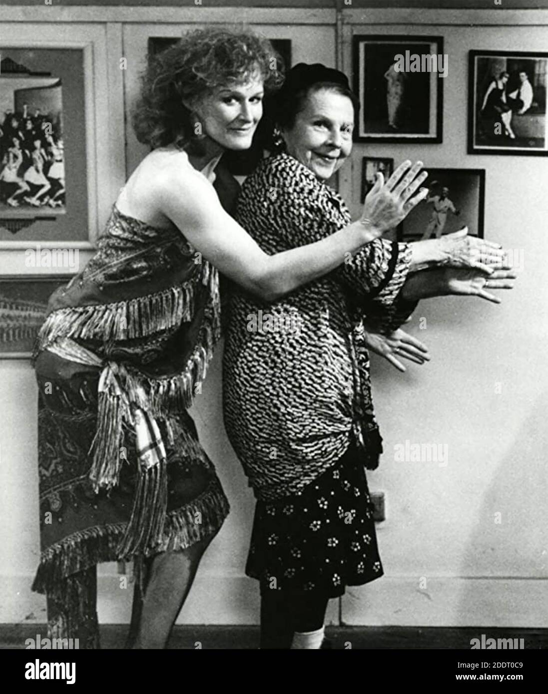MAXIE 1985 Orion Pictures film with Glen Close at left and Ruth Gordon Stock Photo