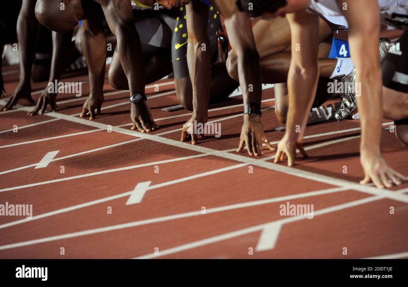 Athletics tarting blocks Stock Photo Alamy