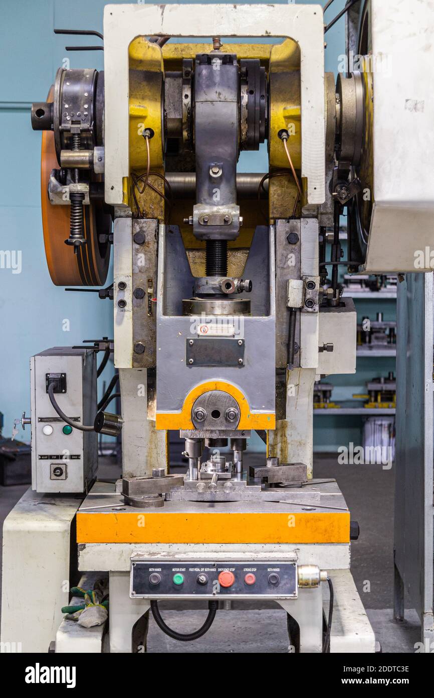 Small HandOperated Punch Presses Processing Pressure Punching Machine