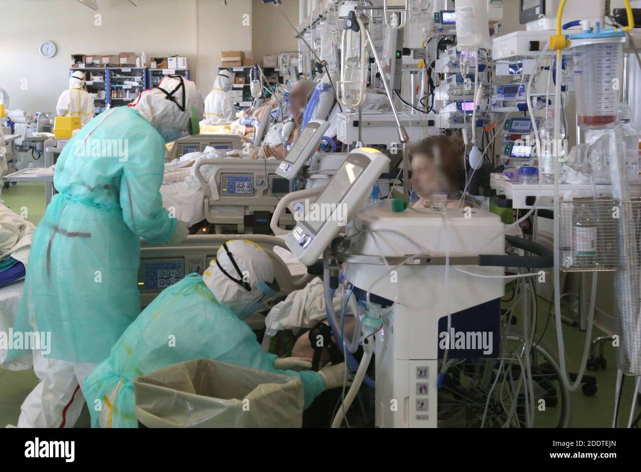 Ospedale maggiore bologna hires stock photography and images Alamy