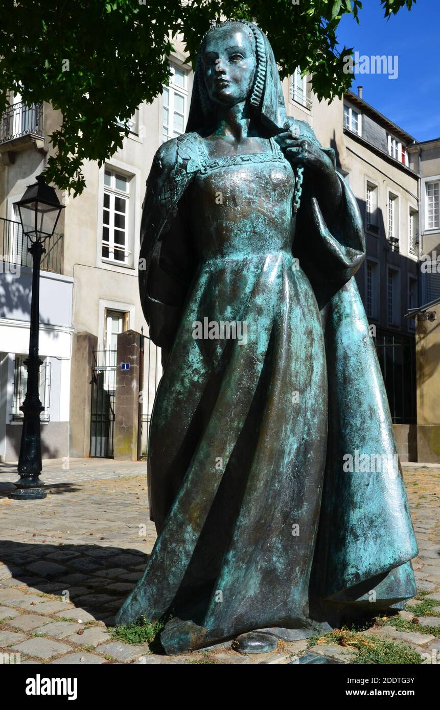 Statue of duchess Anne de Bretagne in Nantes, France Stock Photo