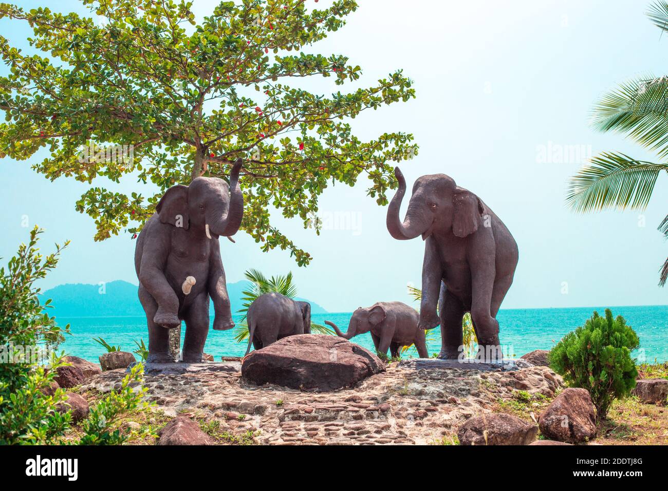 Koh Chang, Thailand-01/17/2020:elephant statues by the sea in the tropics,  sea and jungle views, holiday postcard Stock Photo - Alamy
