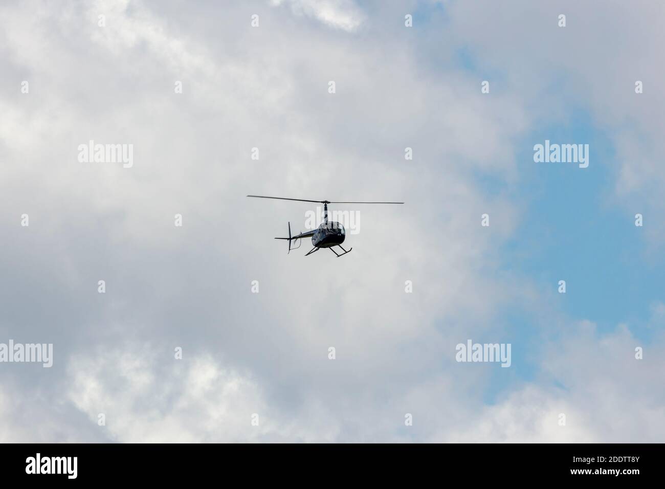Helicopter cockpit windows hi-res stock photography and images - Alamy