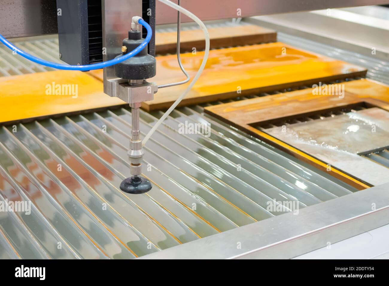 Fast extreme cnc automatic waterjet cutting machine working with sheet