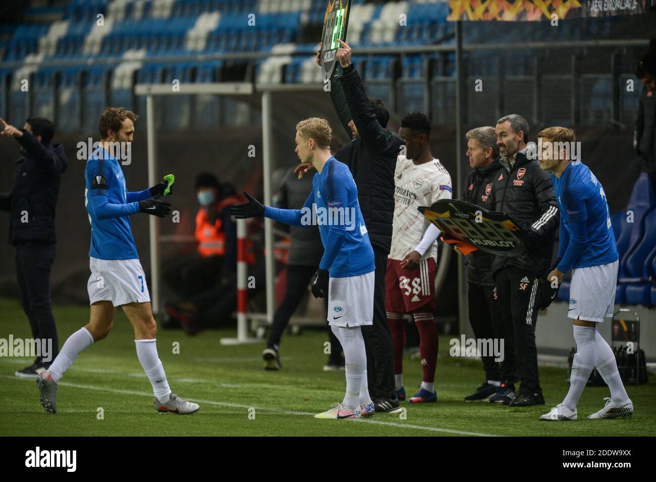 MOLDE, NORWAY - NOVEMBER 26: Substitute Ola Brynhildsen comes on for Magnus Wolff Eikrem of Molde FK during the UEFA Europa League Group B stage match between Molde FK and Arsenal FC at Molde Stadion on November 26, 2020 in Molde, Norway. (Photo by Erik Birkeland/MB Media) Stock Photo