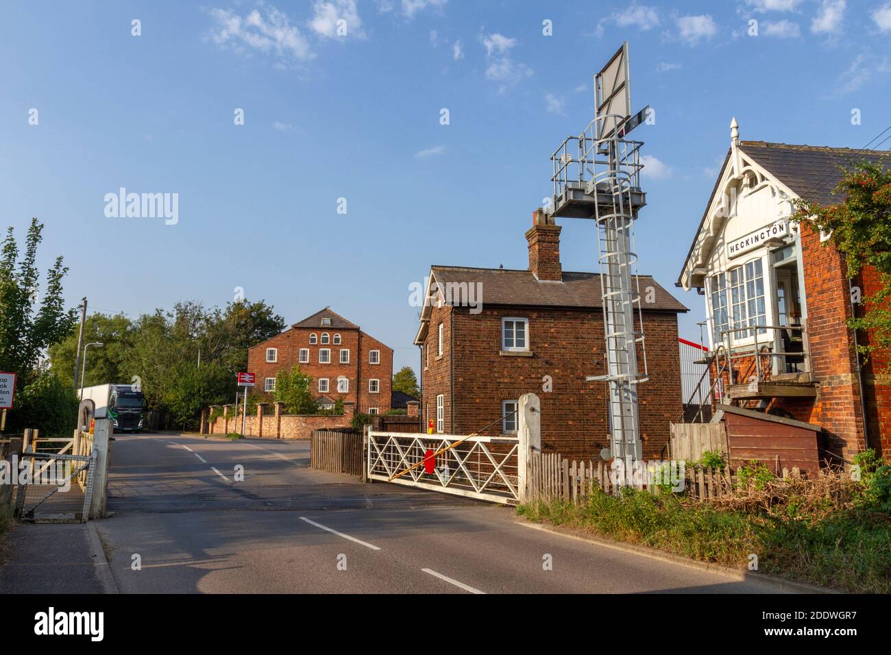 The level crossing beside Heckington railway station, Heckington, Lincs ...