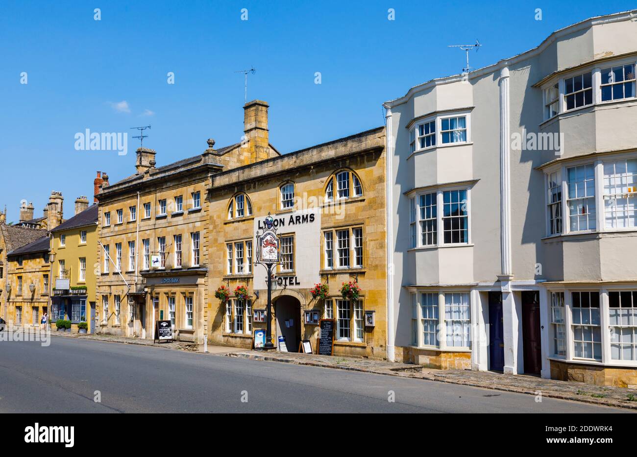 View of the Lygon Arms Hotel, an old coaching inn in High Street, Chipping Campden, a small market town in the Cotswolds in Gloucestershire Stock Photo