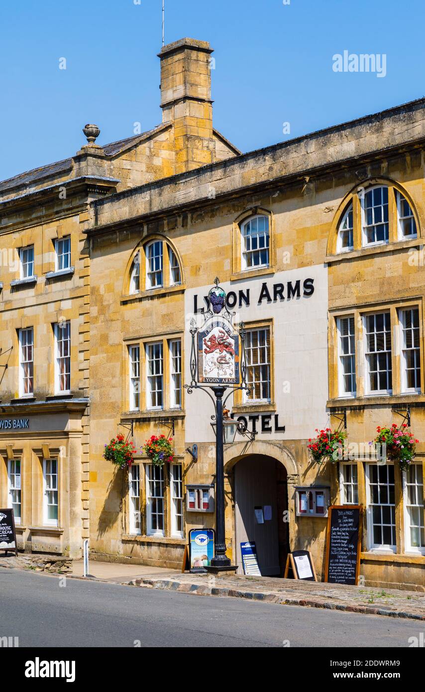 View of the Lygon Arms Hotel, an old coaching inn in High Street, Chipping Campden, a small market town in the Cotswolds in Gloucestershire Stock Photo