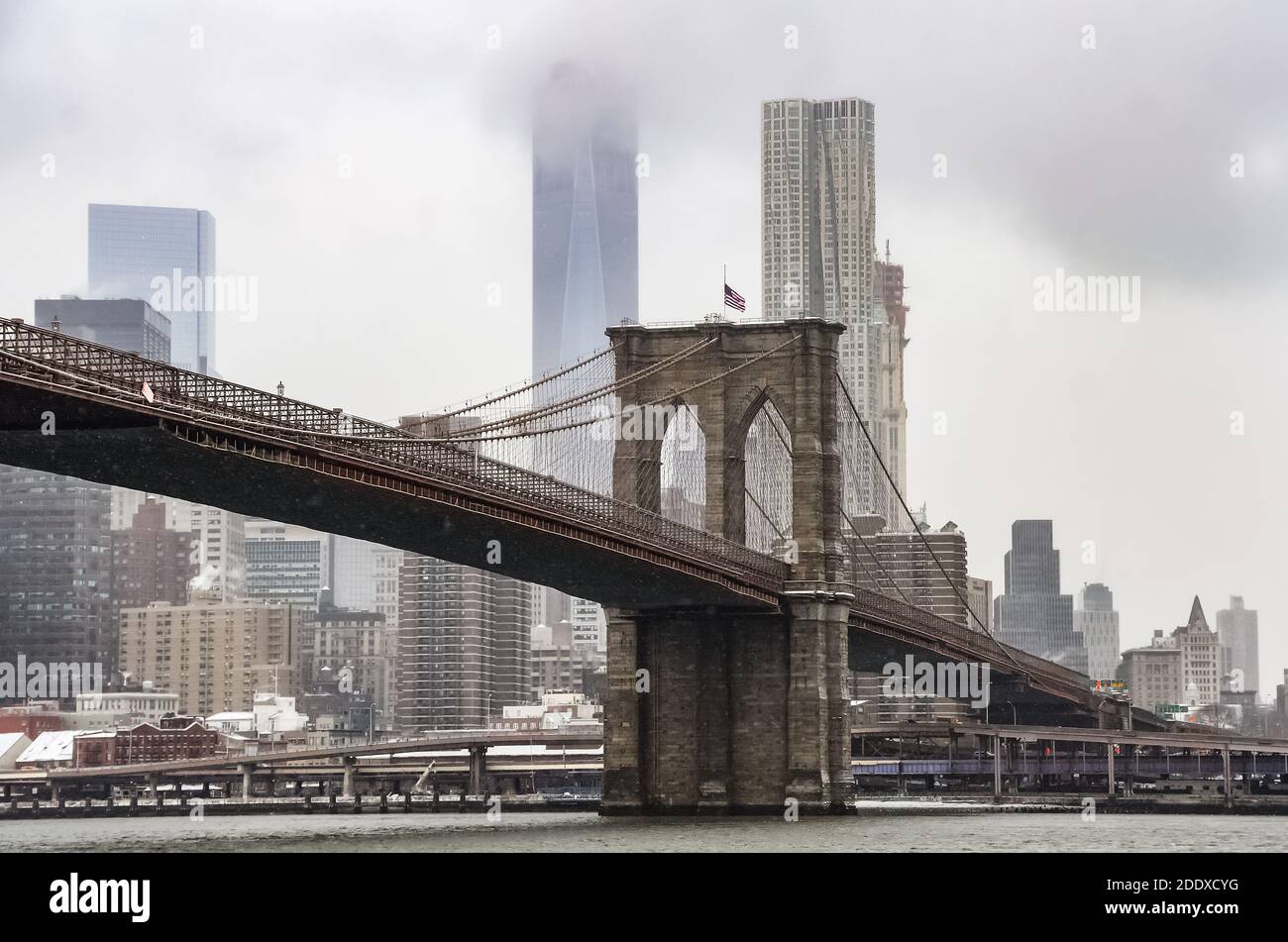 Brooklyn Bridge that connects Brooklyn and Manhattan. New York, USA