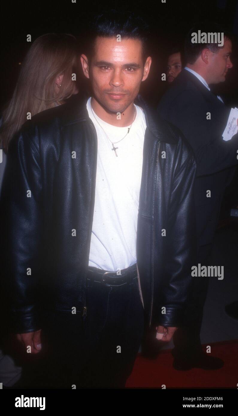 Raymond cruz hi-res stock photography and images - Alamy