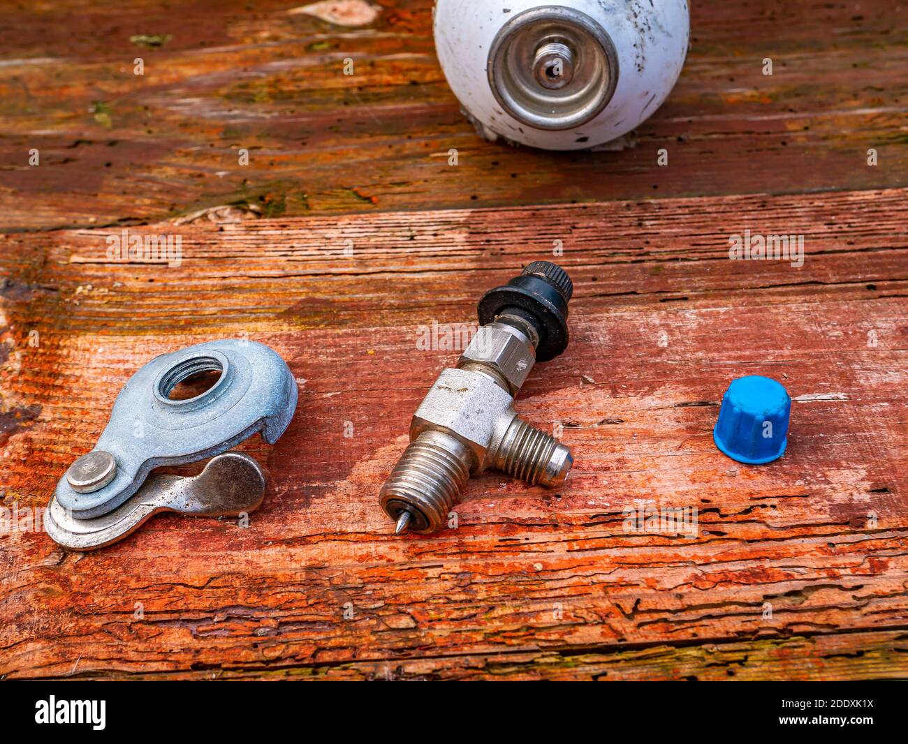 Freon cylinder needle valve for refrigerator repair. Needle valve for