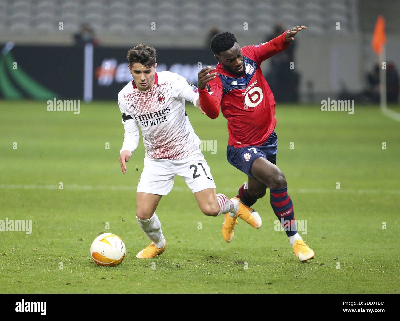 Brahim Diaz of AC Milan, Jonathan Bamba of Lille during the UEFA Europa  League, Group H football match between Lille OSC and AC / LM Stock Photo -  Alamy