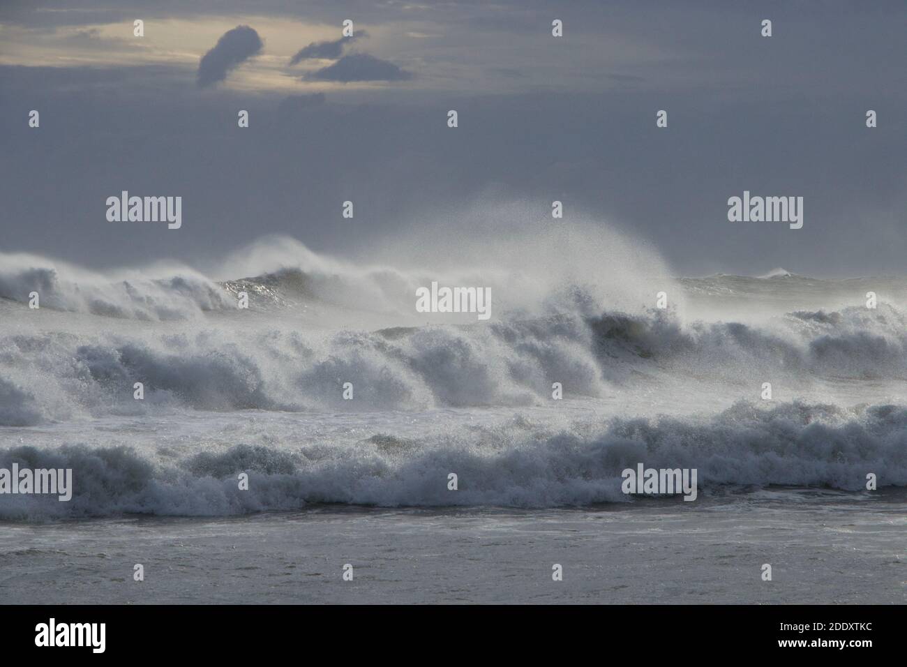 Stormy sea waves hi-res stock photography and images - Alamy