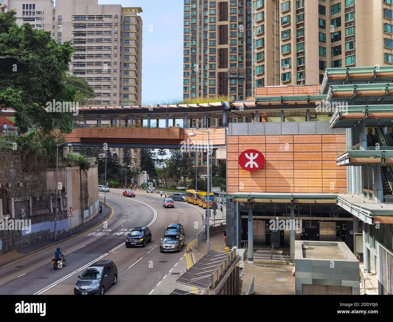 20 Nov 2020 MTR Hong Kong University Station with Belcher's residential