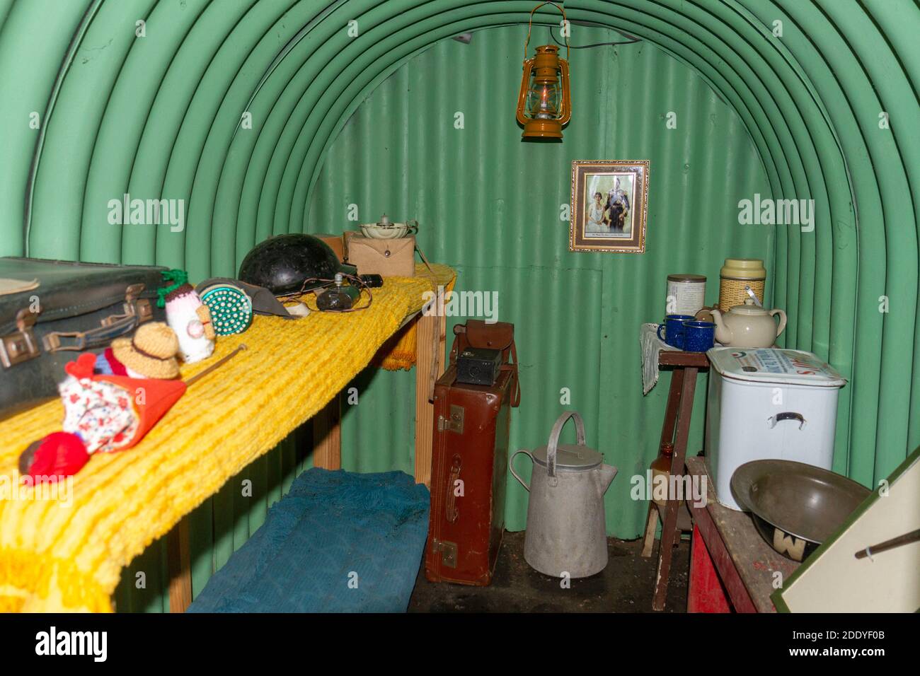 anderson-shelter-hi-res-stock-photography-and-images-alamy