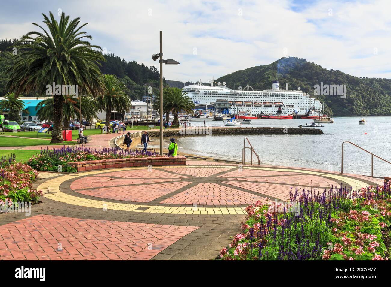 Picton Memorial Park Picton New Zealand On The Edge Of Queen Charlotte Sound A Cruise Liner Is In Port In The Background Stock Photo Alamy