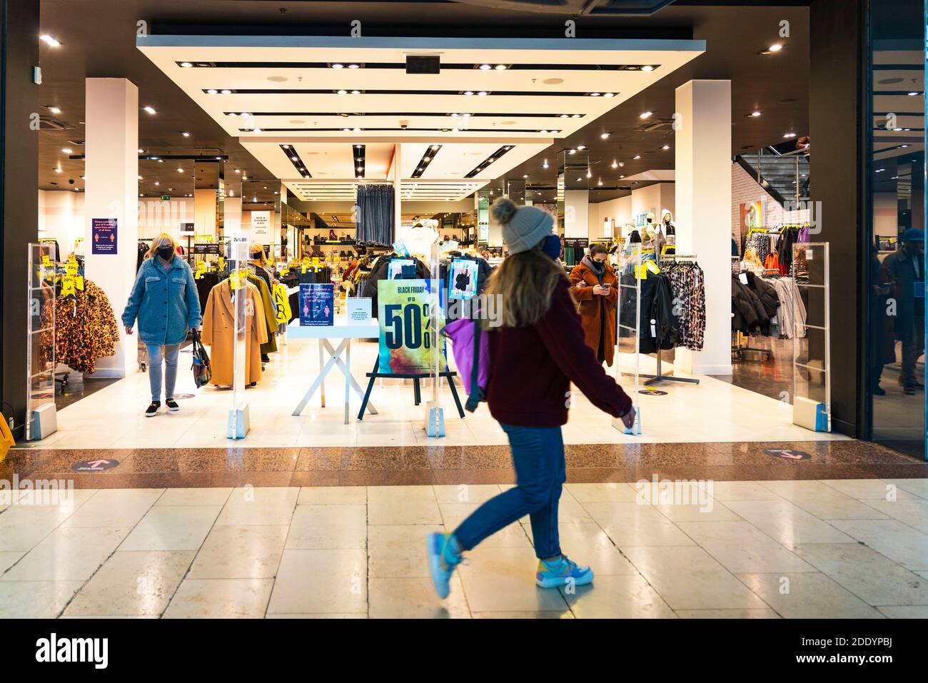 Dundee, Scotland, UK. 27 November 2020 . Philip Green's Arcadia retail  group is on brink of collapse and the future of chains such as Topshop,  Topman and Dorothy Perkins is in doubt.