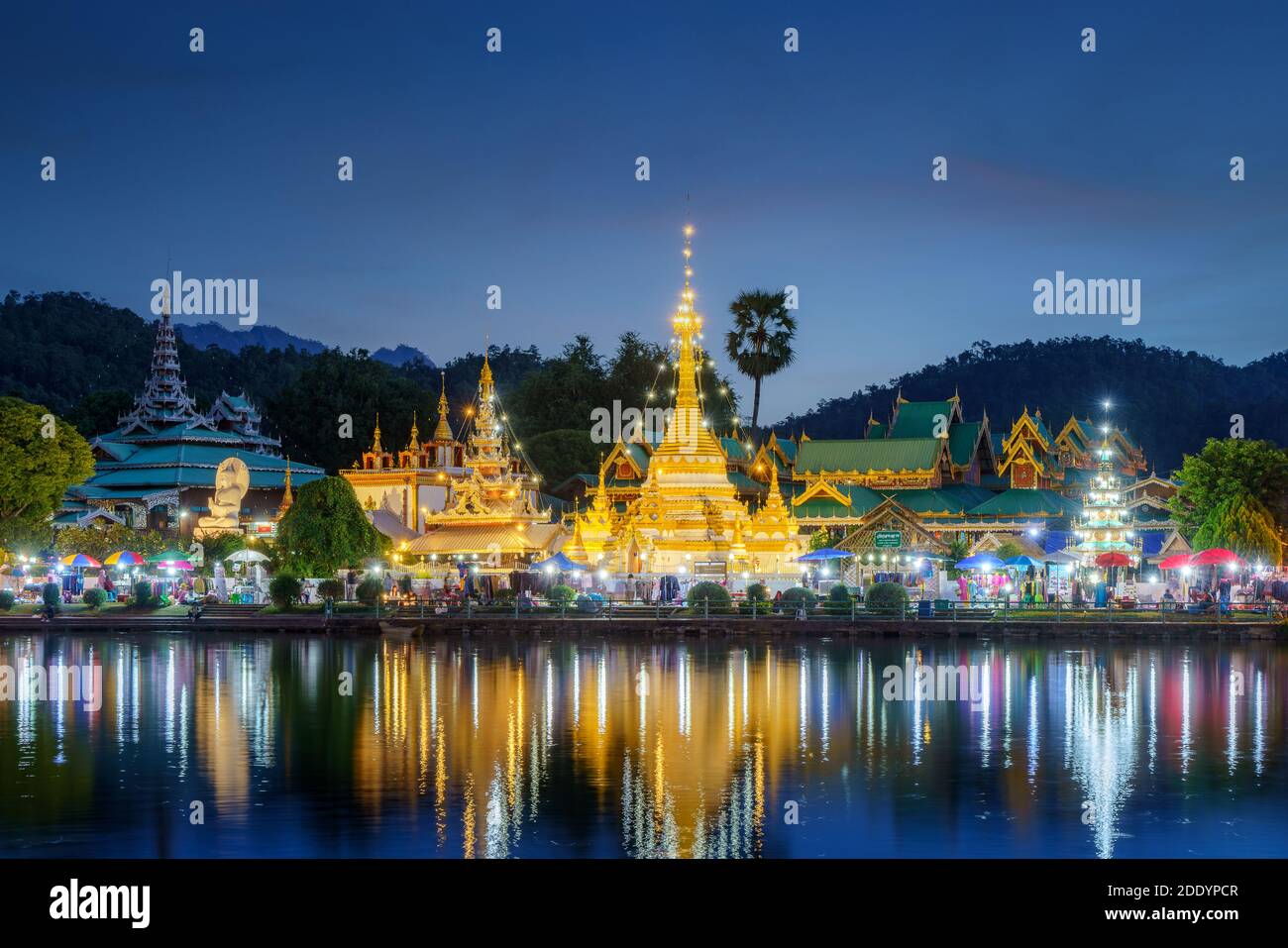 Wat Jongklang Temple and Wat Jongkham Temple is the most attention place for tourist with sunset sky in Mae Hong Son near Chiang mai, Thailand Stock Photo