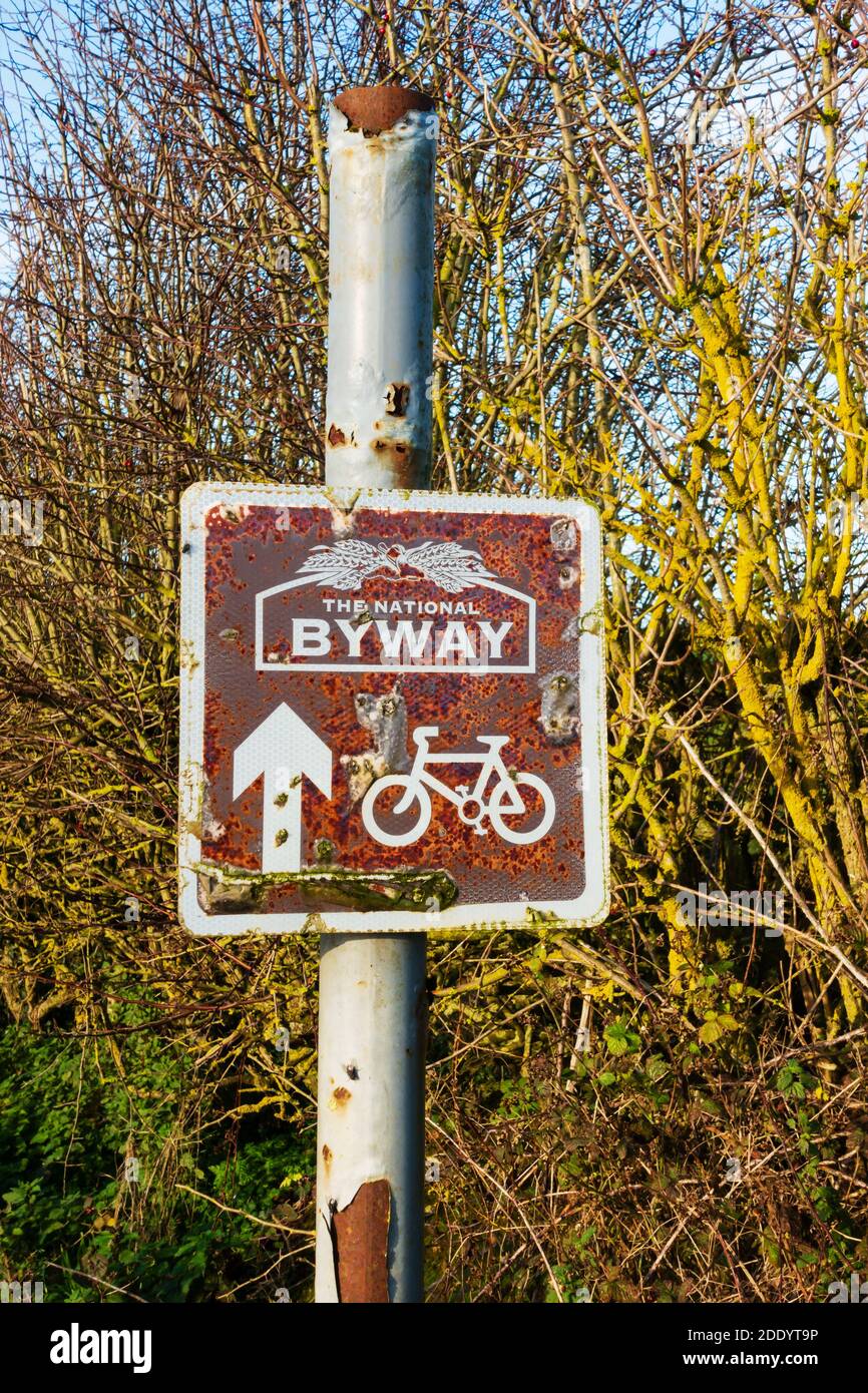 Rusting National Byway sign in rural Lincolnshire, near Barkston Heath. England Stock Photo