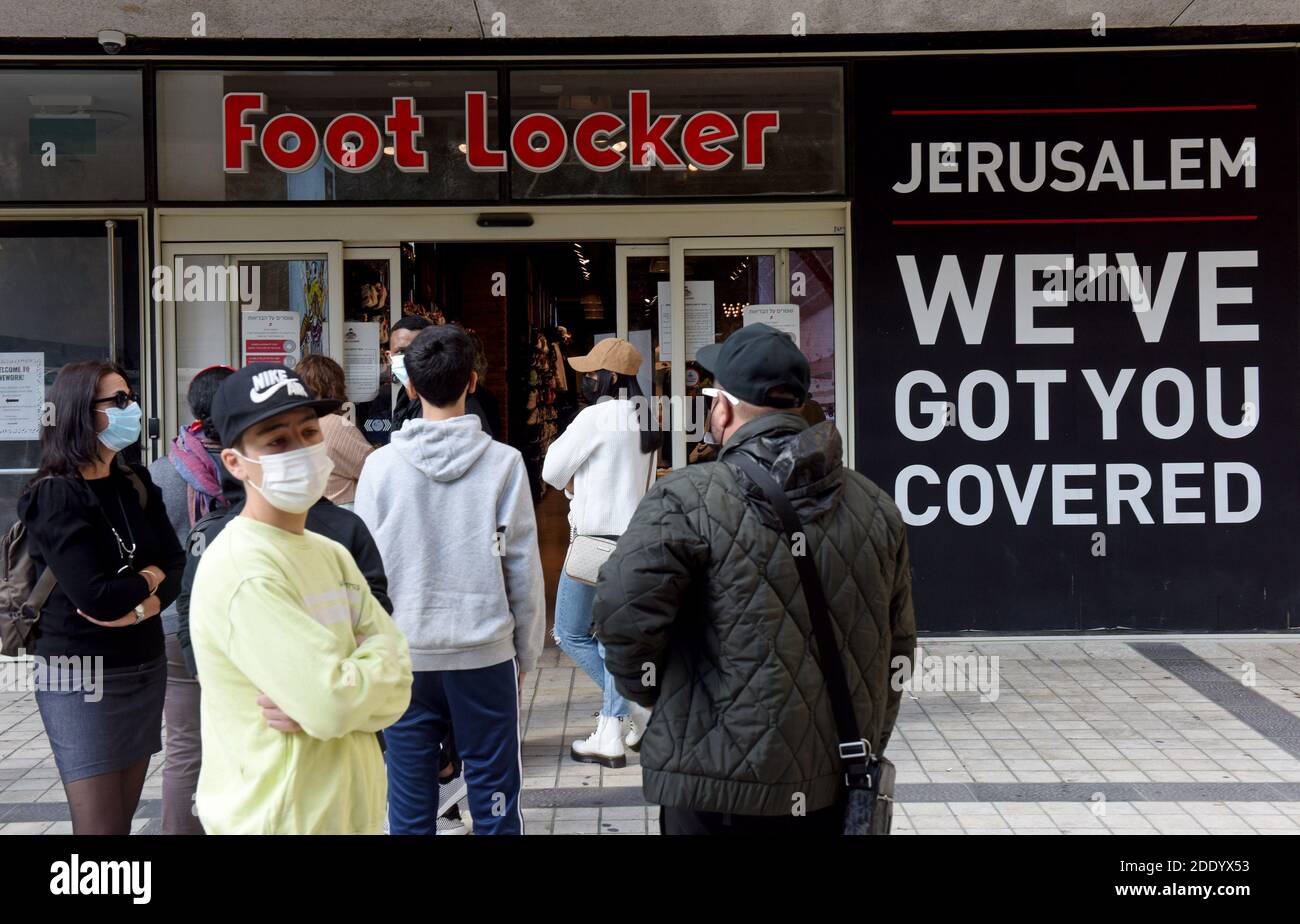 page 3 foot locker high resolution stock photography and images alamy