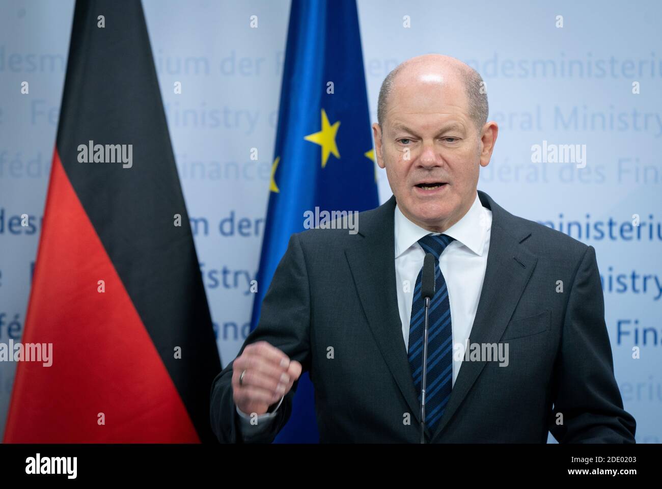 Berlin, Germany. 27th Nov, 2020. The Social Democratic candidate for the German chancellorship, the current vice-chancellor Olaf Scholz. Credit: Kay Nietfeld/dpa/Pool/dpa/Alamy Live News Stock Photo