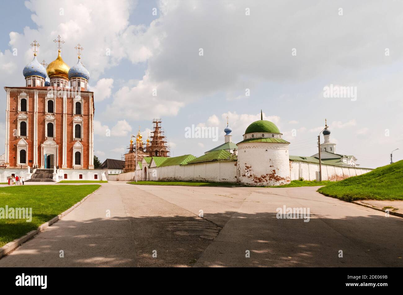 View of the cathedrals and walls of the Ryazan Kremlin. Ryazan, Russia Stock Photo