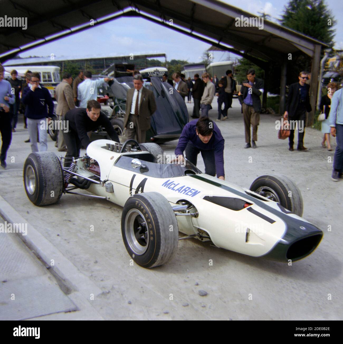 McLaren-Serenissima Formula 1 car in the paddock Brands Hatch Practice for the 1966 British Grand Prix, 15th July. Bruce McLaren retired after 78 laps Stock Photo